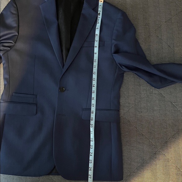 Express Blue Suit Classic Style - Picture 10 of 10